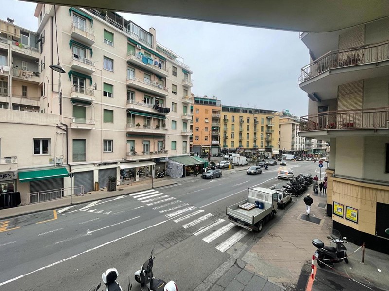 Trilocale in Vendita a Sanremo, 185'000€, 67 m²