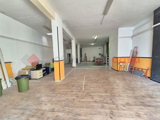 Box in Vendita a Roma, 115'000€, 137 m²
