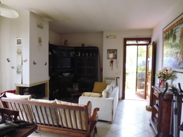 Quadrilocale in Vendita a Asciano, 159'000€, 90 m², con Box