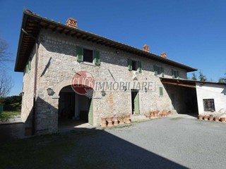Casale in Vendita a Borgo San Lorenzo, 700'000€, 400 m²