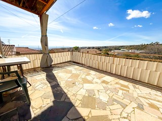 Casa Semi Indipendente in Vendita a San Gregorio di Catania, zona Centro, 195'000€, 155 m², con Box