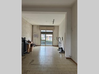 Immobile commerciale in Vendita a Colli del Tronto, 50'000€, 58 m²