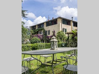 Villa in Vendita a Massarosa, 3'850'000€, 500 m²