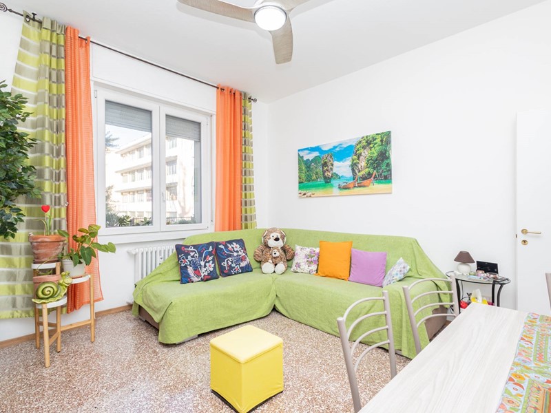 Bilocale in Vendita a Milano, zona Missaglia, 208'000€, 75 m²