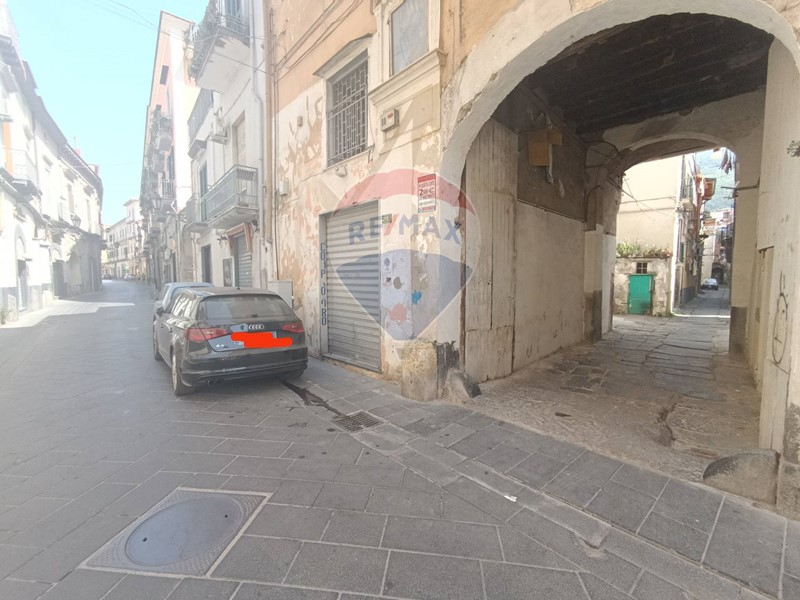 Bilocale in Vendita a Nocera Inferiore, zona Metropolitano, 24'000€, 60 m²