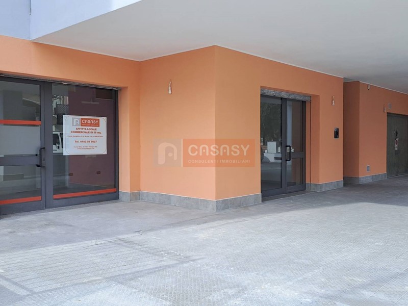 Immobile commerciale in Affitto a Albenga, zona Centrale, 550€, 59 m²