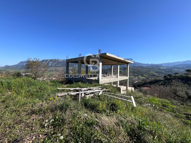 Casa Indipendente in Vendita a Cicerale, zona San Felice, 90'000€, 200 m²
