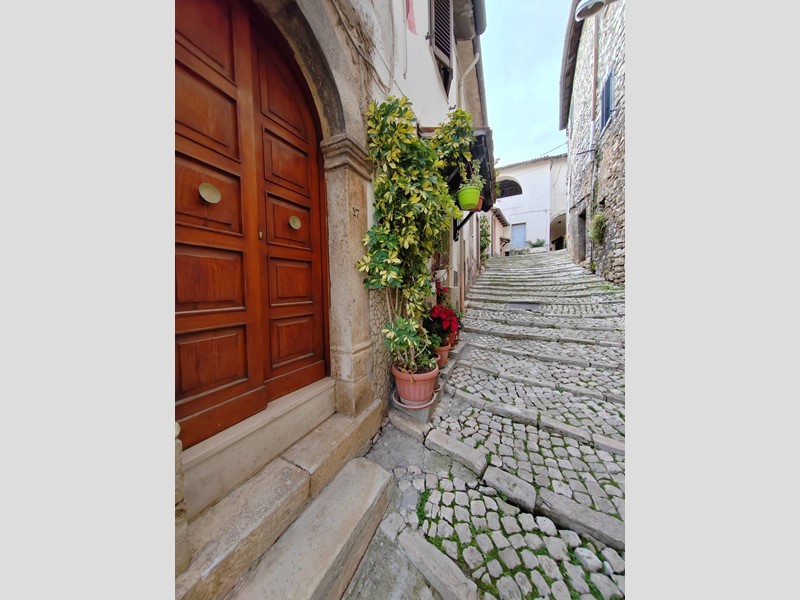 Trilocale in Vendita a Maenza, 19'500€, 40 m²