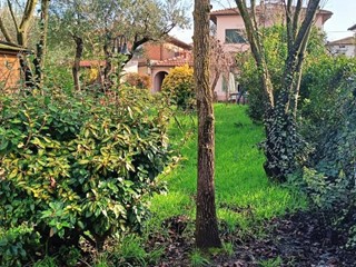 Villa bifamiliare in Vendita a Pisa, 585'000€, 225 m²