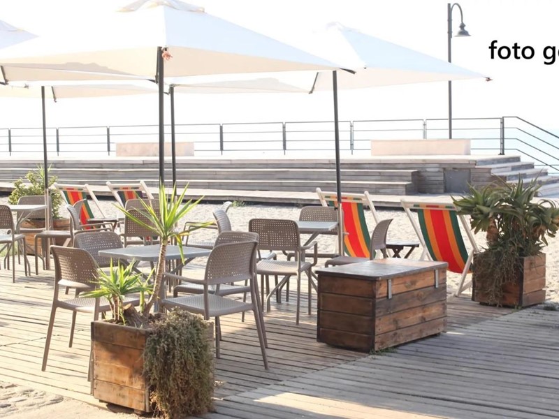 Immobile commerciale in Vendita a Viareggio, 800'000€, 800 m²