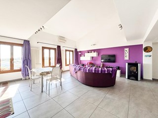 Quadrilocale in Vendita a Cerreto Guidi, 285'000€, 110 m², con Box