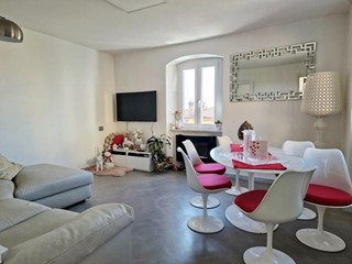 Quadrilocale in Vendita a Massa, zona Ortola, 260'000€, 100 m², arredato