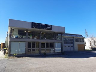 Capannone in Vendita a Vicopisano, zona Lugnano, 430'000€, 600 m²