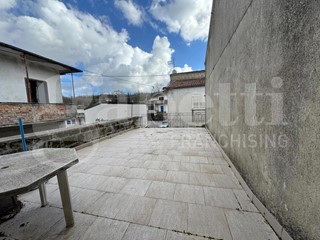 Casa Indipendente in Vendita a Liberi, 50'000€, 175 m²