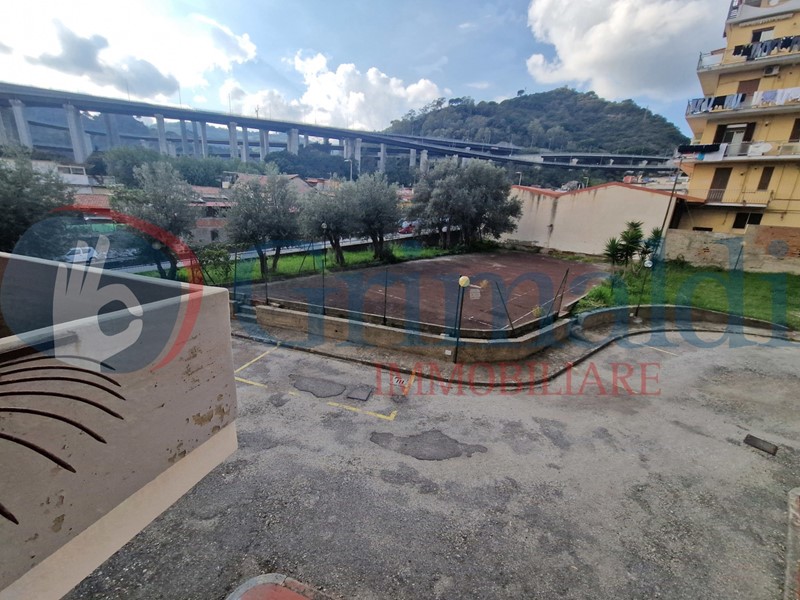 Appartamento in Vendita a Messina, 125'000€, 140 m²