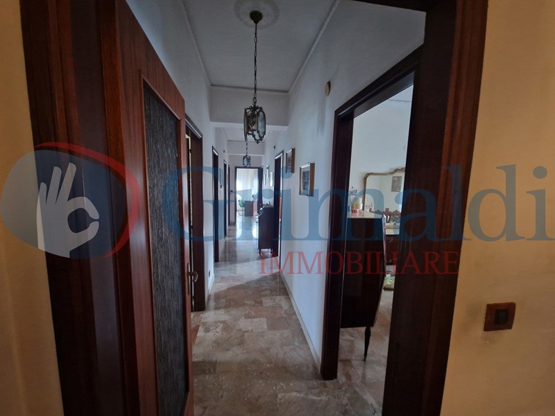 Appartamento in Vendita a Messina, 125'000€, 140 m²