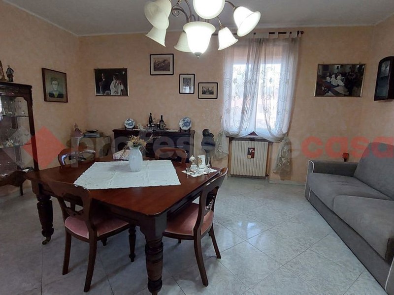 Trilocale in Vendita a Cerro Maggiore, 119'000€, 108 m²