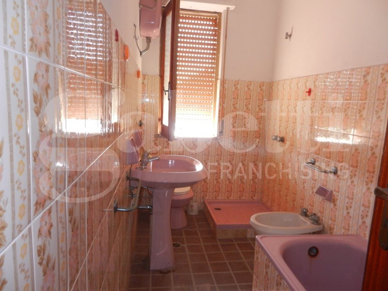 Appartamento in Vendita a Scalea, 85'000€, 80 m²