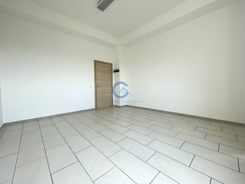 Ufficio in Affitto a Catanzaro, zona Catanzaro Centro, 700&euro;, 150 m²