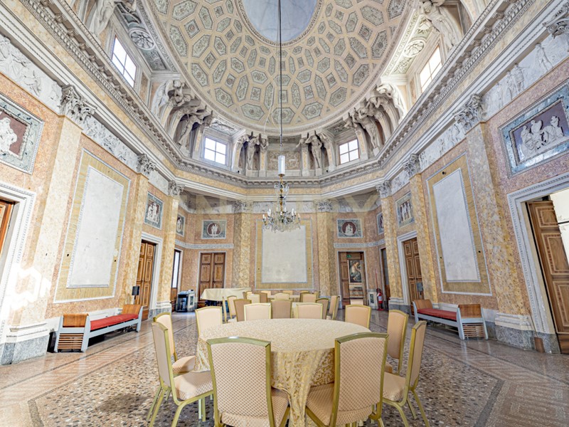 Casa Indipendente in Vendita a Cremona, 3'300'000€, 2956 m², arredato, con Box