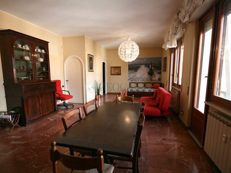 Appartamento in Vendita a La Spezia, zona Centro cittÃ, 395'000€, 180 m²