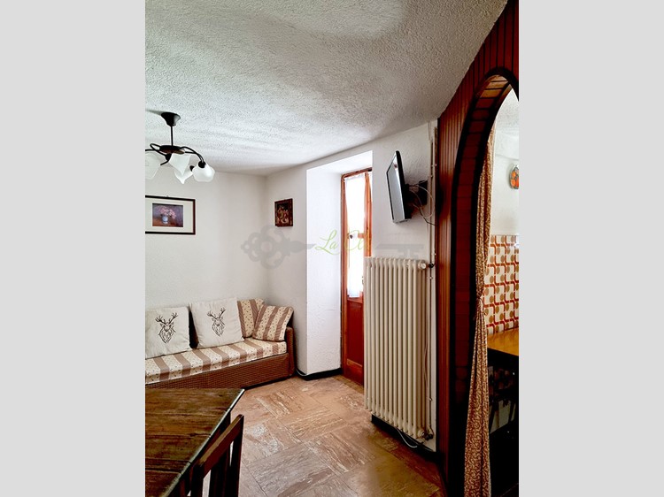Trilocale in Affitto a Courmayeur, zona Villair Inferiore, 2'800€, 50 m², arredato
