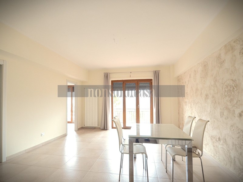 Appartamento in Vendita a Valfabbrica, zona Casa Castalda, 78'000€, 101 m², con Box