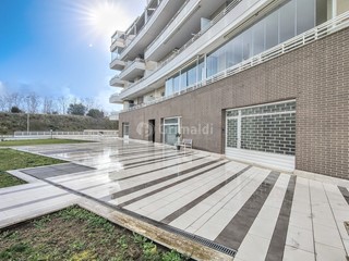 Immobile commerciale in Vendita a Roma, zona Mezzocammino, 125'000€, 39 m²