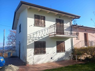Casa Semi Indipendente in Vendita a San Leo, 48'000€, 79 m²