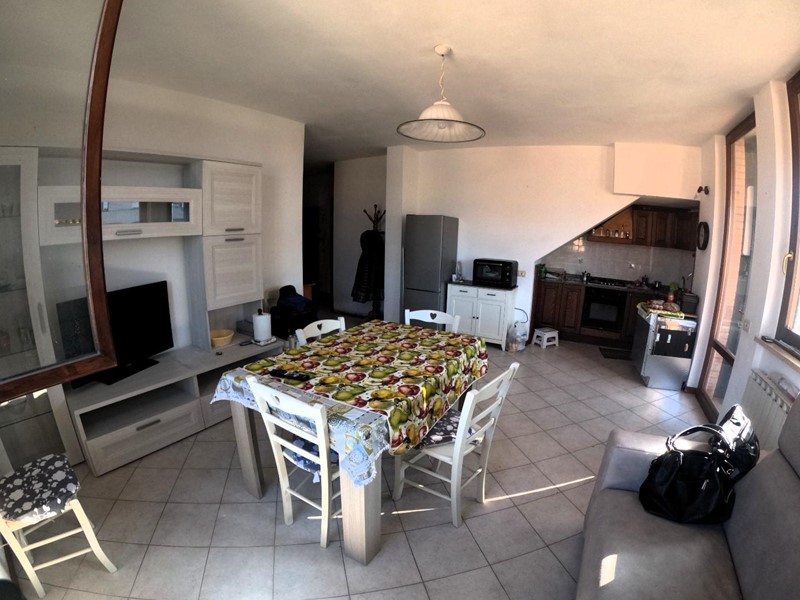 Trilocale in Vendita a Colle di Val D'Elsa, 175'000&euro;, 70 m², arredato, con Box