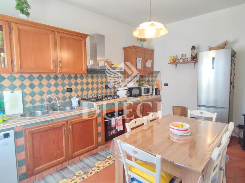 Casa Semi Indipendente in Vendita a Massarosa, zona Quiesa, 179'000€, 80 m², arredato