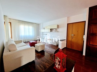 Quadrilocale in Vendita a Signa, zona Colli Alti - Indicatore, 250'000€, 80 m², arredato, con Box