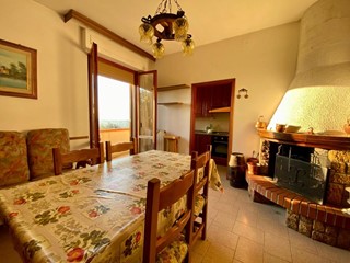 Casa Indipendente in Vendita a Volterra, zona Villamagna, 180'000€, 240 m², arredato, con Box
