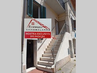 Appartamento in Vendita a Santa Maria a Monte, zona Cinque Case, 110'000€, 85 m², arredato, con Box