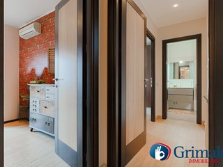 Quadrilocale in Vendita a Roma, 250'000€, 66 m², arredato