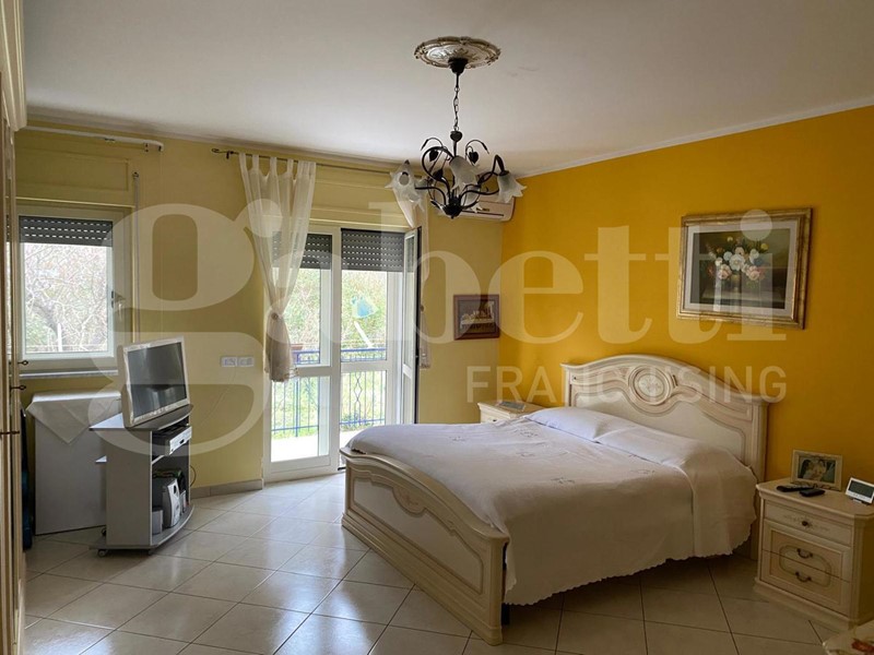 Quadrilocale in Vendita a Olevano sul Tusciano, 129'000&euro;, 115 m²