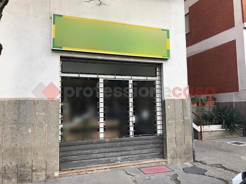 Negozio in Vendita a Cassino, 75'000€, 63 m²
