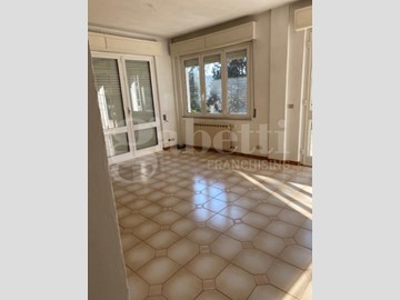 Appartamento in Vendita a Vezzano Ligure, 160'000€, 156 m²