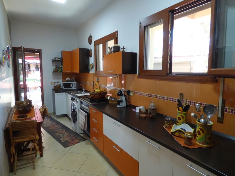 Villa in Vendita a Isola delle Femmine, 887'000€, 250 m²