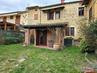 Casa Semi Indipendente in Vendita a Città di Castello, zona Bonsciano, 139'000€, 110 m²
