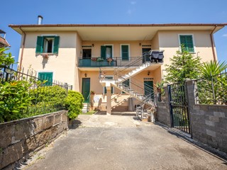 Trilocale in Vendita a Roma, zona Finocchio, 169'000€, 63 m²