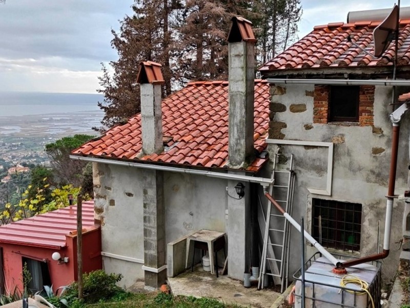 Casa Indipendente in Vendita a Massarosa, 170'000€, 130 m², arredato