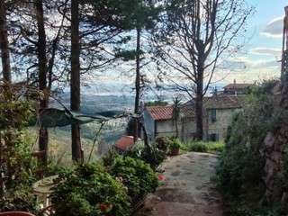 Casa Indipendente in Vendita a Massarosa, 170'000€, 130 m², arredato