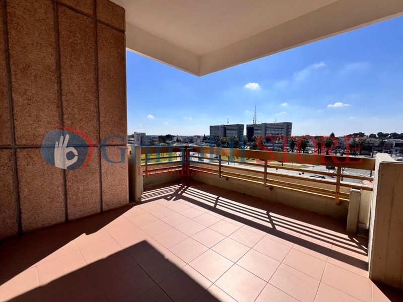 Trilocale in Vendita a Lecce, 275'000€, 165 m²