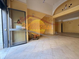 Immobile commerciale in Vendita a Siracusa, zona Adda -Gelone - Borgata, 53'000&euro;, 65 m²
