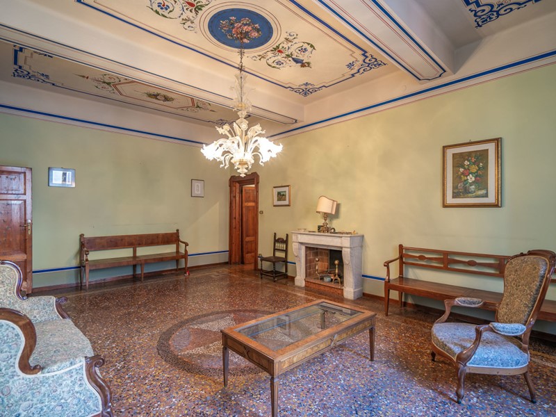 Appartamento in Vendita a Minerbio, 385'000€, 251 m²