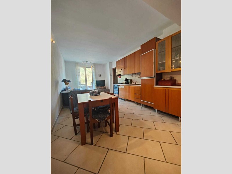 Trilocale in Vendita a Licciana Nardi, 80'000€, 62 m², arredato