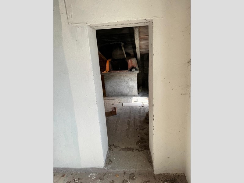 Casa Semi Indipendente in Vendita a Varano de' Melegari, 60'000&euro;, 200 m²