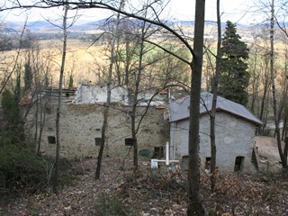 Casale in Vendita a Perugia, 200'000€, 526 m²