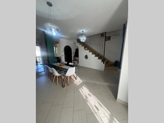 Quadrilocale in Vendita a Fosdinovo, 163'000€, 90 m², arredato